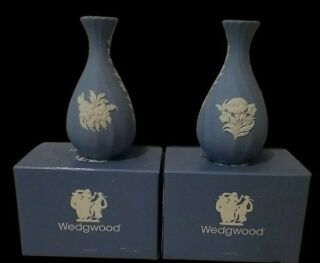 WEDGWOOD Jasper Blue Fluted Bud Vases in Boxes (Pair) 
