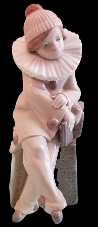 Lladro # 5203 "Little Jester" Retired Figurine by Juan Huerta