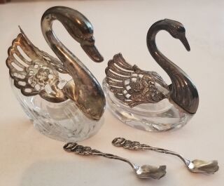 Italian Swan Salt and Pepper w/ Movable Wings and Spoons